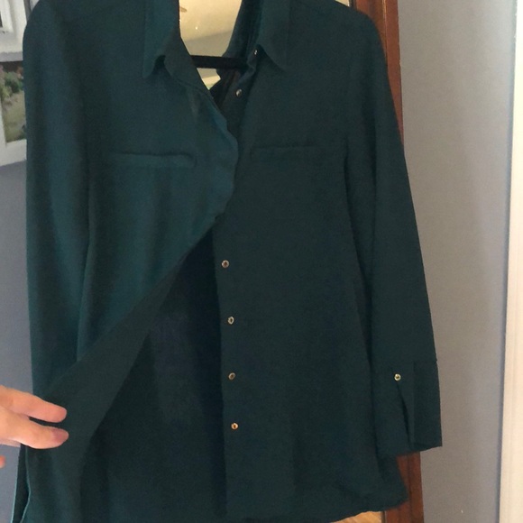 Gorgeous forest green blouse - Picture 4 of 4